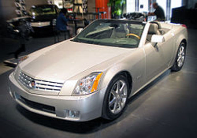 Lançamento Cadillac XLR