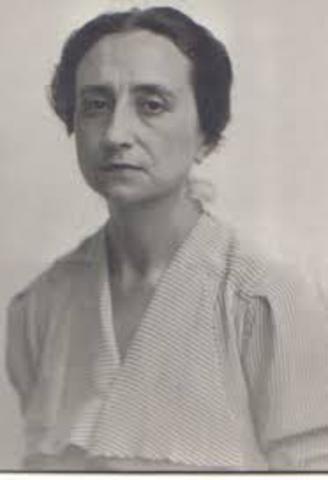 PILAR DE MADARIAGA ROJO