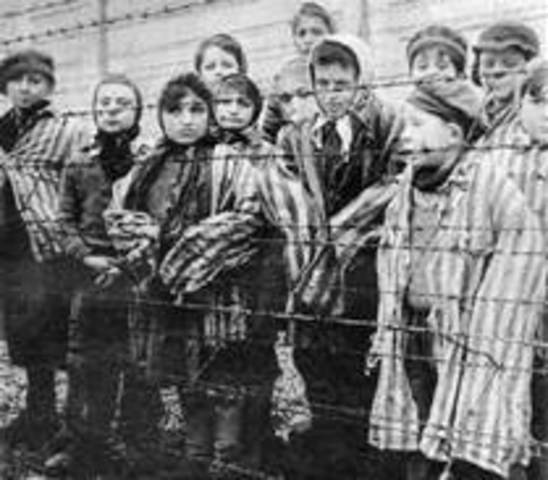 Nazis begin rounding up Jews for labor camps