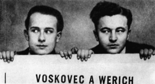 Voskovec Werichem poprvé vystupují pod hlavičkou Osvobozeného divadla.