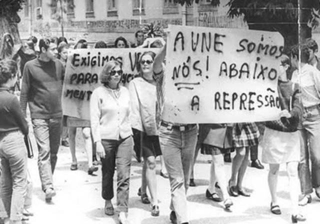 Movimentos populares