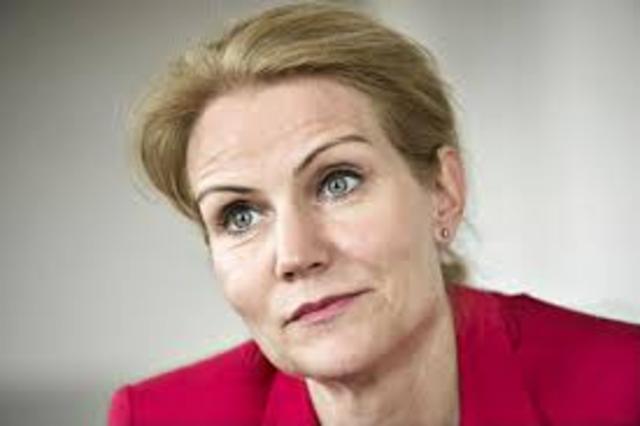 FOLKETINGSVALG: Helle Thorning-Schmidt vælges som første kvindelige statsminister for en S-SF-R-regering.