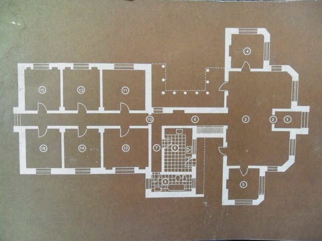 Publica el cuento Casa Tomada en Los Anales de Buenos Aires