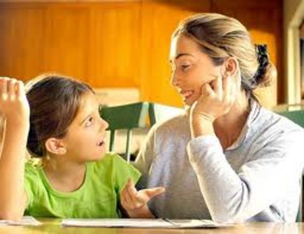 Felicity talks to her aunt Cleo about what she learned that day.