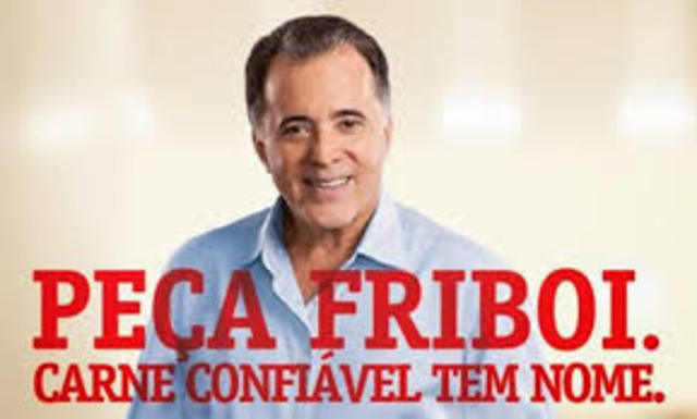 A midía e a industria e o consumo.