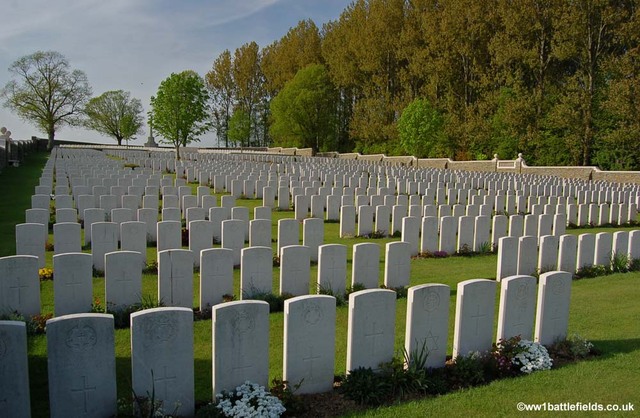 1915 Captain Nicholls dies