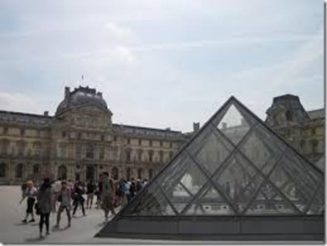 sophie helps langdon escape