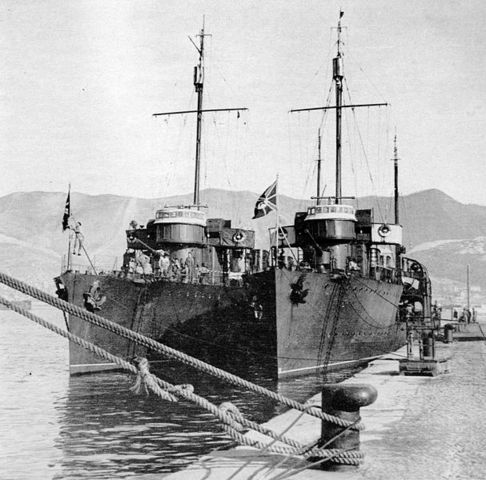 Первое убиство офицера года на борту эсминца «Фидониси»