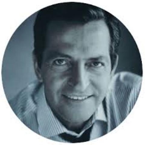 Empieza la vida universitaria de Adolfo Suárez