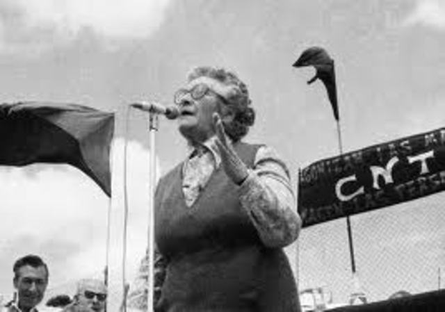 Federica Montseny, primera mujer en el ministerio.