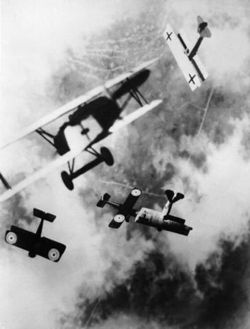 World War I: Aeroplanes become the weapon of combat