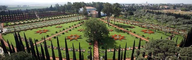 Baha’u’llah passes away