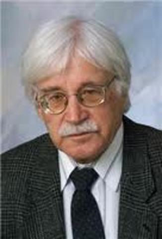 Montag pays a visit to Faber