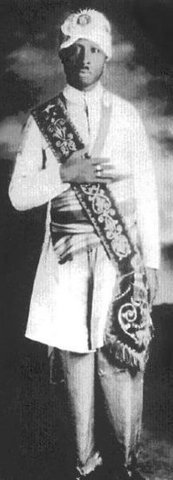 Noble Drew Ali established a black nationalist Islamic community