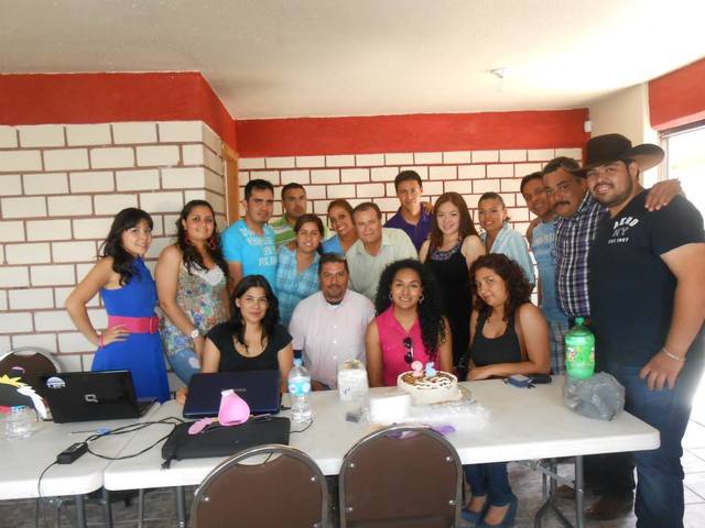 estudiando....siiiii