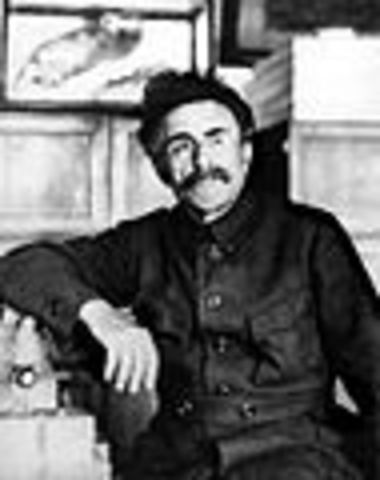 Присвоено имя Х. Г. Шапошникова.