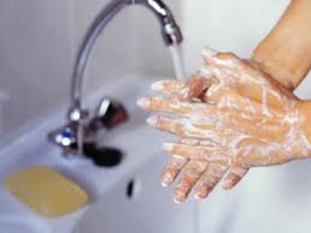 Ignaz Semmelweis suggests hand-washing