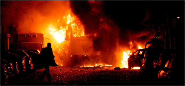 the world's first atomic detonation takes place in the trinity test at alamogordo,new mexico