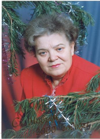 Нина Емельяновна всю жизнь посвятила педагогике.