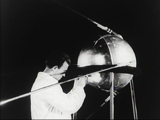 Sputnik first satellites