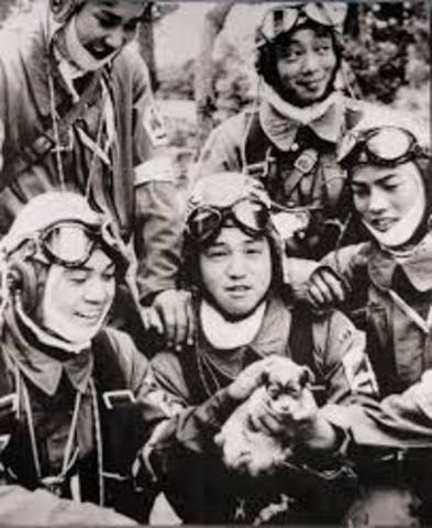 Kamikaze Pilots Appear in the Pacific
