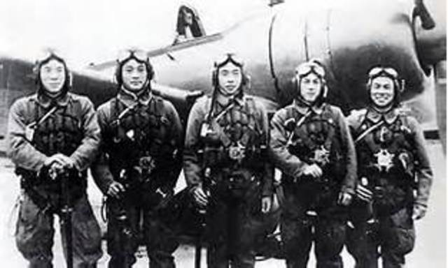Kamikaze Pilots Appear in the Pacific