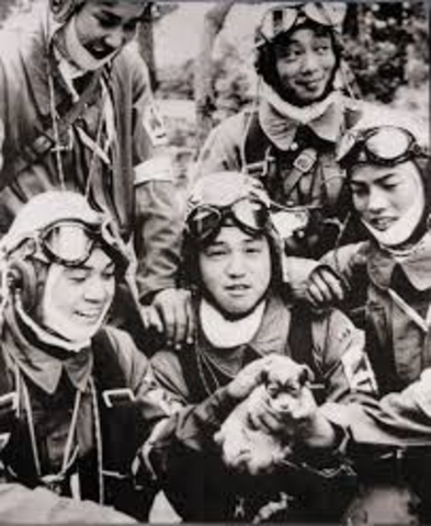 Kamikaze Pilots Appear in the Pacific