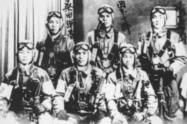 Kamikaze Pilots Appear in the Pacific