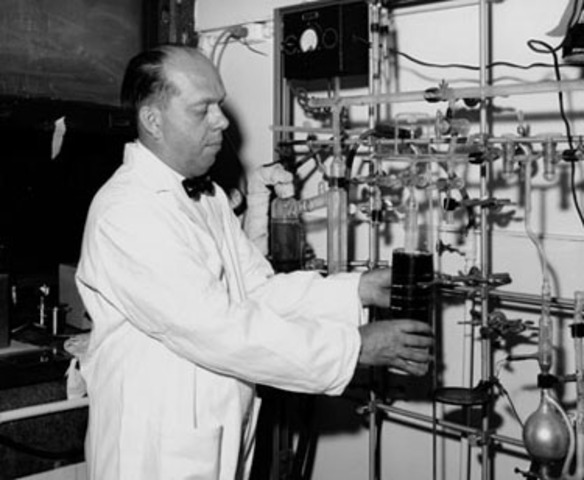 Edwin McMillan and Philip H. Abelson identify neptunium