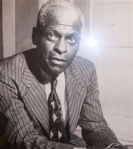 Benjamin Mays elected as president of Morehouse College