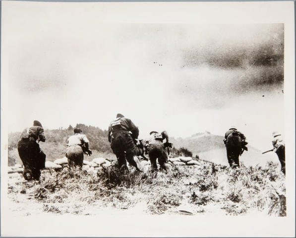 Columnas nacionales toman Badajoz, provocando una masacre posterior.