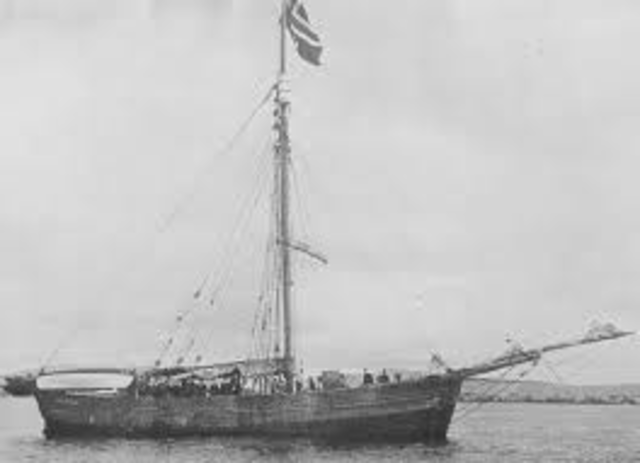 Arrives at South Pole