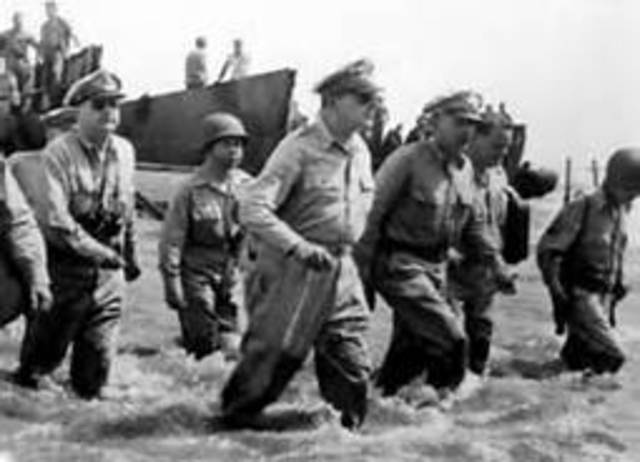 Gen. Macarthur returned to the Phillippines (Leyte Gulf)