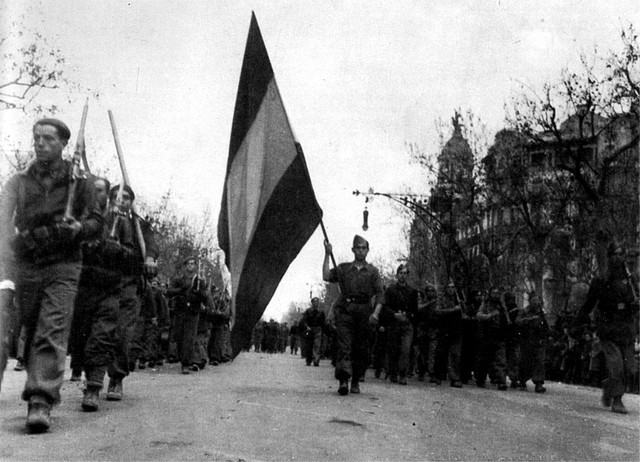 Las tropas franquistas entran en Barcelona