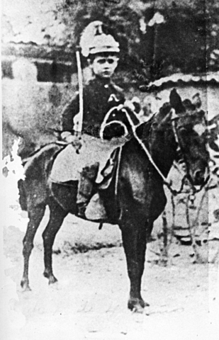 Nace Rafael Gracía Herreros