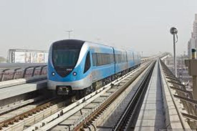 открытие Дубайского метрополитена