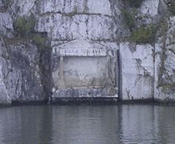 И културно историјски споменици