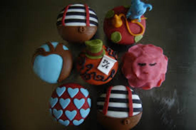 Alice Eats the Cookie