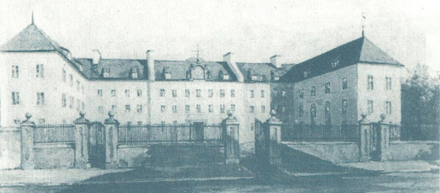 Louis Riel School and collage