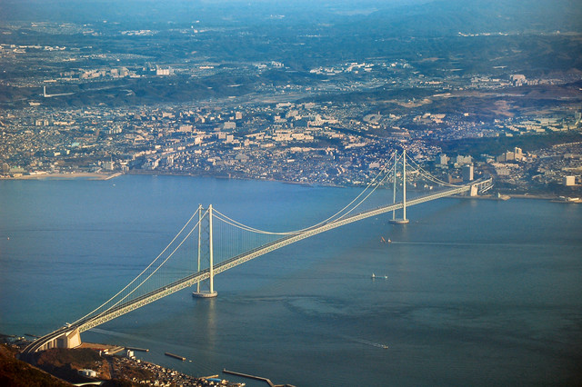 Humber Bridge opens, the longest single-span bridge in the world