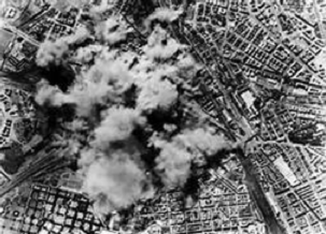 Allies bomb Rome