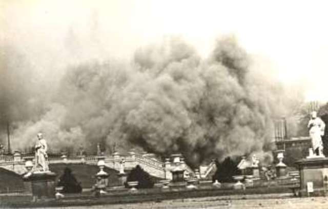 Ο Τζ. Πάξτον πεθαίνει στο Σύντενχαμ