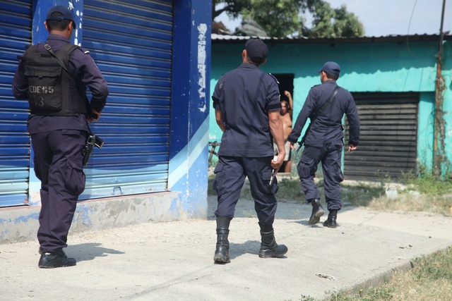 Por supuesta extorsión asesinan a otro taxista