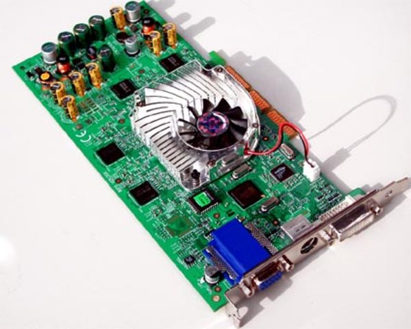 выпуск GeForce 4.