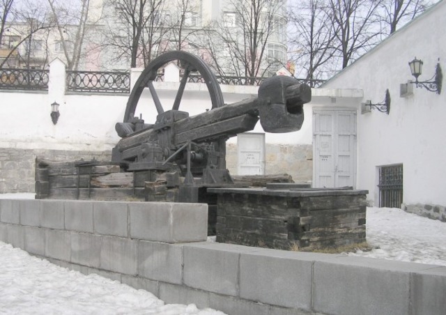 Среднебойные молоты