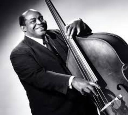 Willie Dixon signed to Chess Records