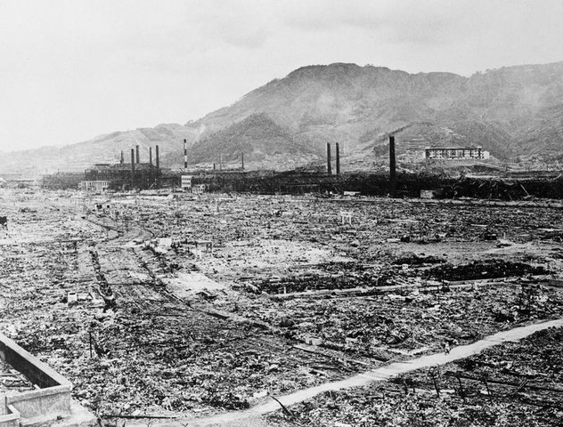 U.S drops the Atomic bomb on Nagasaki