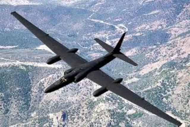 U2 Spyplane discovers missiles in Cuba