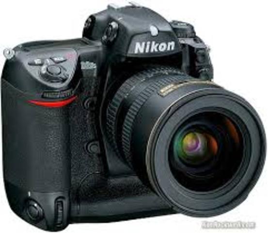 Nikon D2H