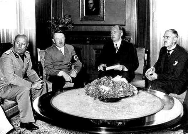 1938 Munich Pact signed giving the Sudetenland of Czechoslovakia to Germany